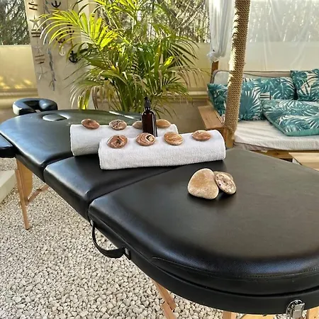 Le Grenier - Gite De Charme & Jacuzzi La Rochelle *